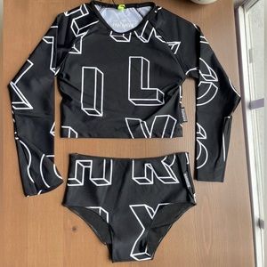 NWT nununu swimsuit 3-4Y